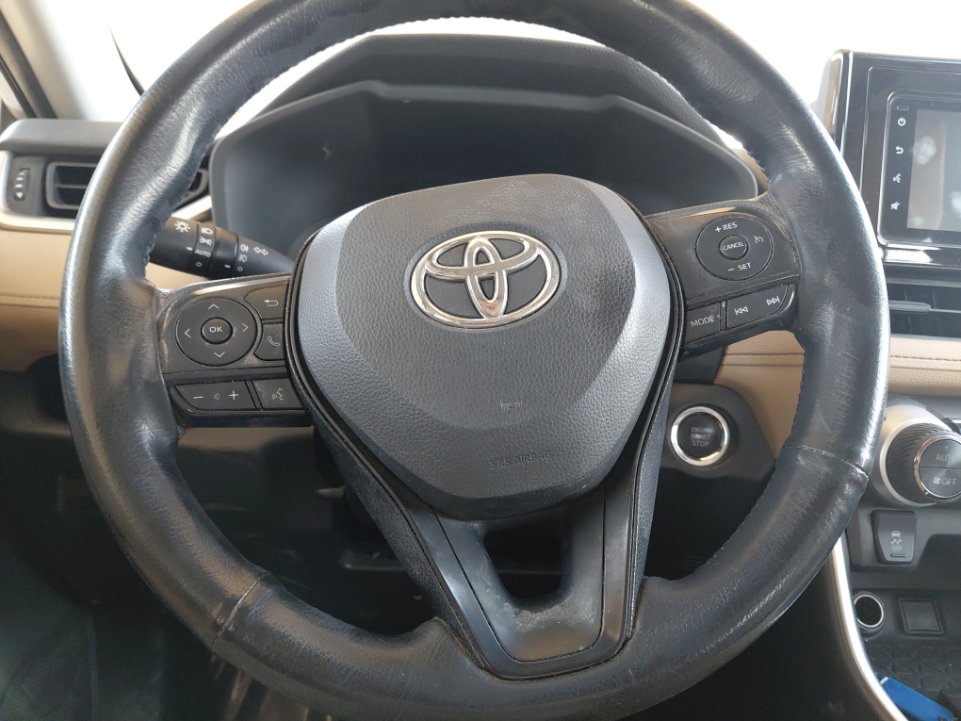 Toyota RAV4 XLE  2022 image