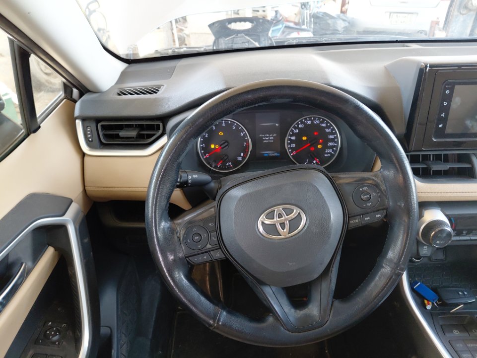 Toyota RAV4 XLE  2022 image