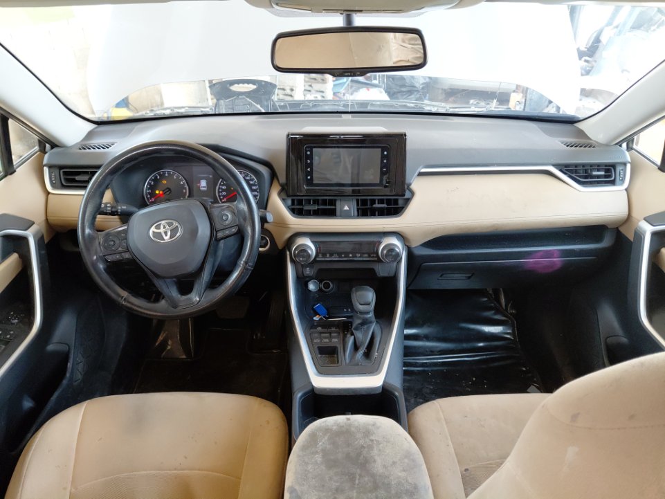 Toyota RAV4 XLE  2022 image