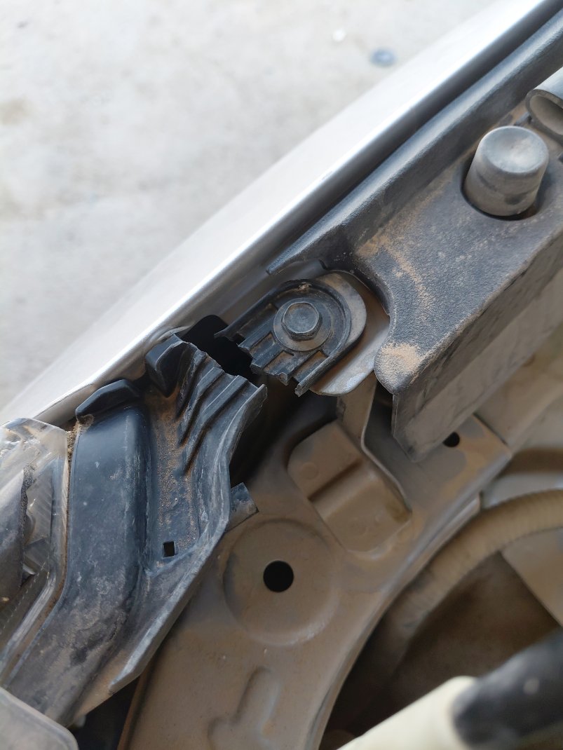 Toyota RAV4 XLE  2022 image