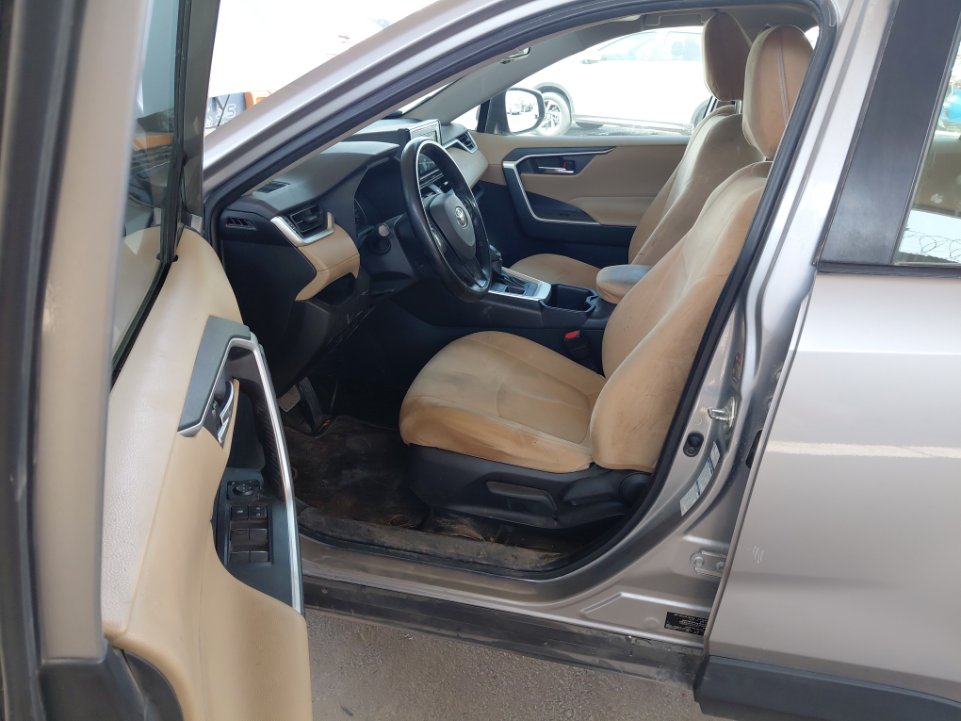 Toyota RAV4 XLE  2022 image