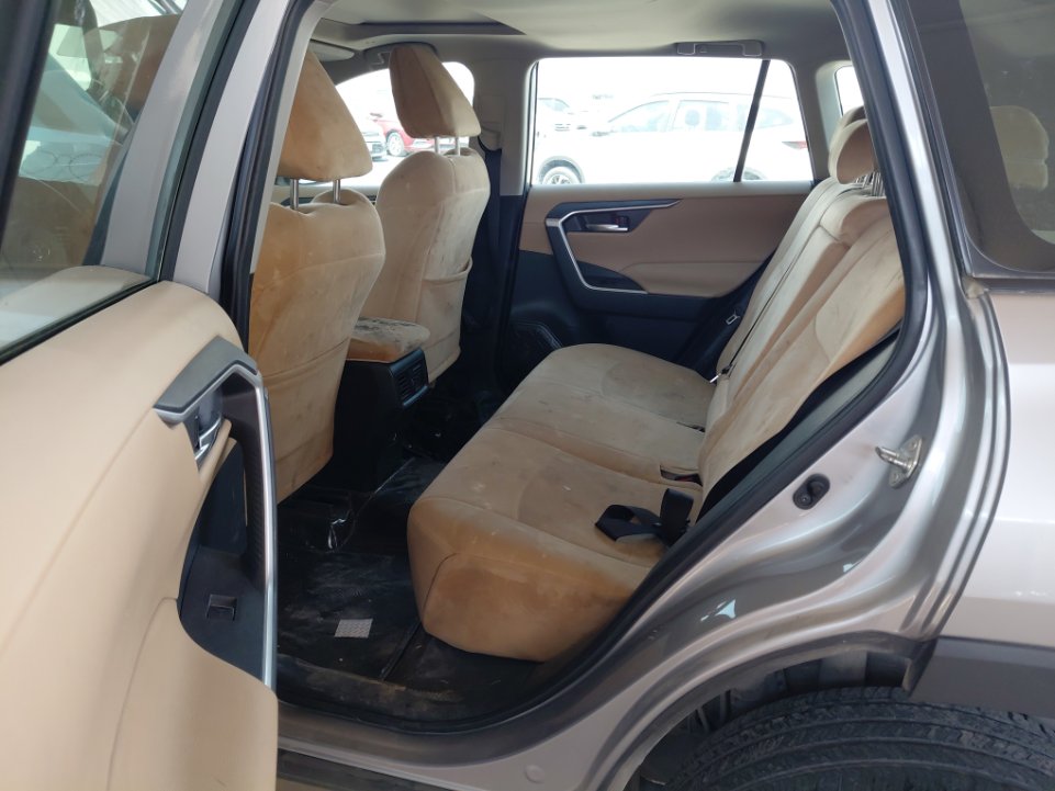 Toyota RAV4 XLE  2022 image