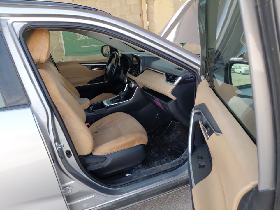 Toyota RAV4 XLE  2022 image