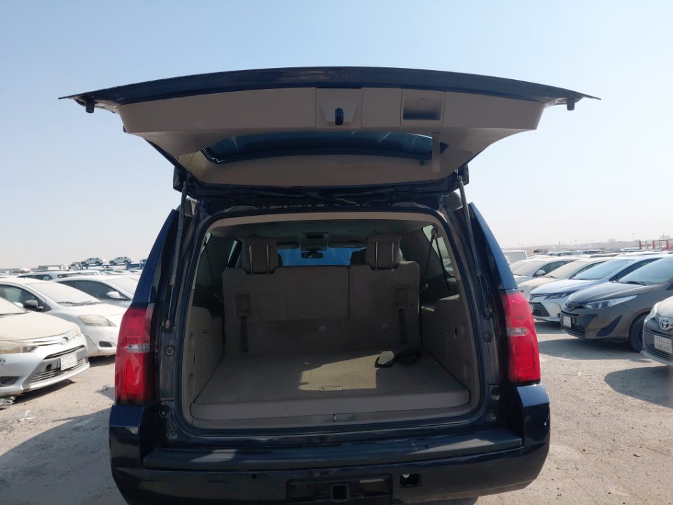 Chevrolet  Suburban STD Sports Utility 2020 image