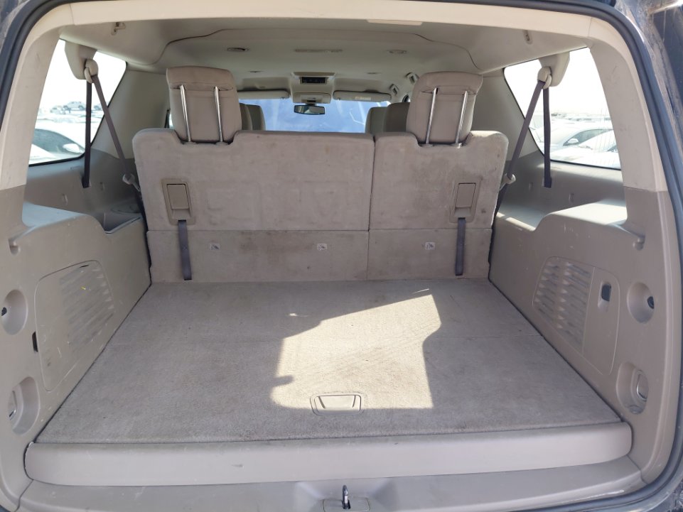 Chevrolet  Suburban STD Sports Utility 2020 image