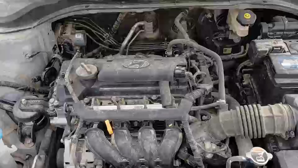 Hyundai Accent سمارت - رياضية  2023 video