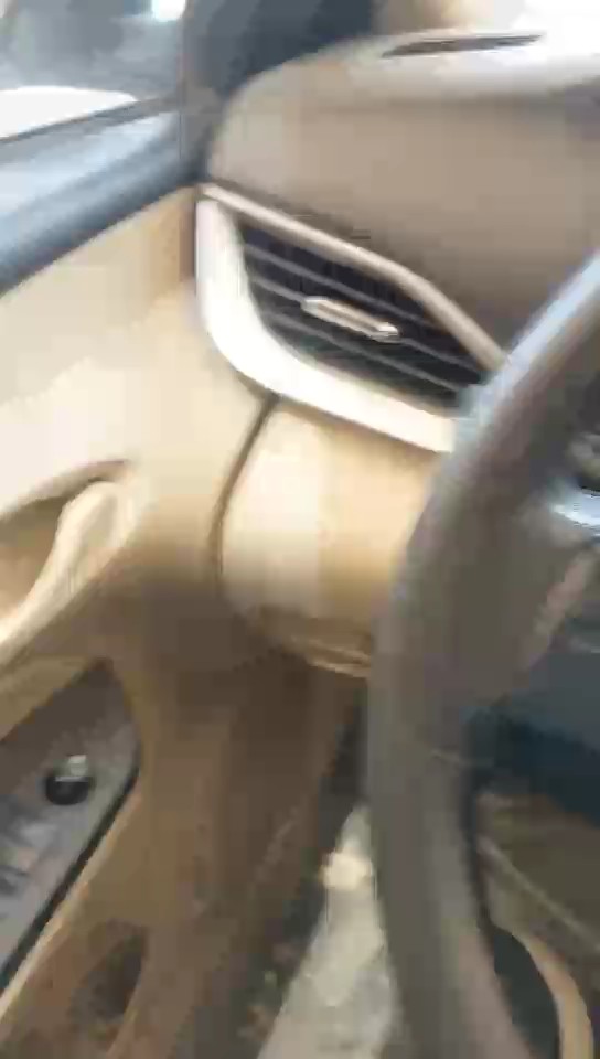 Toyota Yaris Y 2019 video