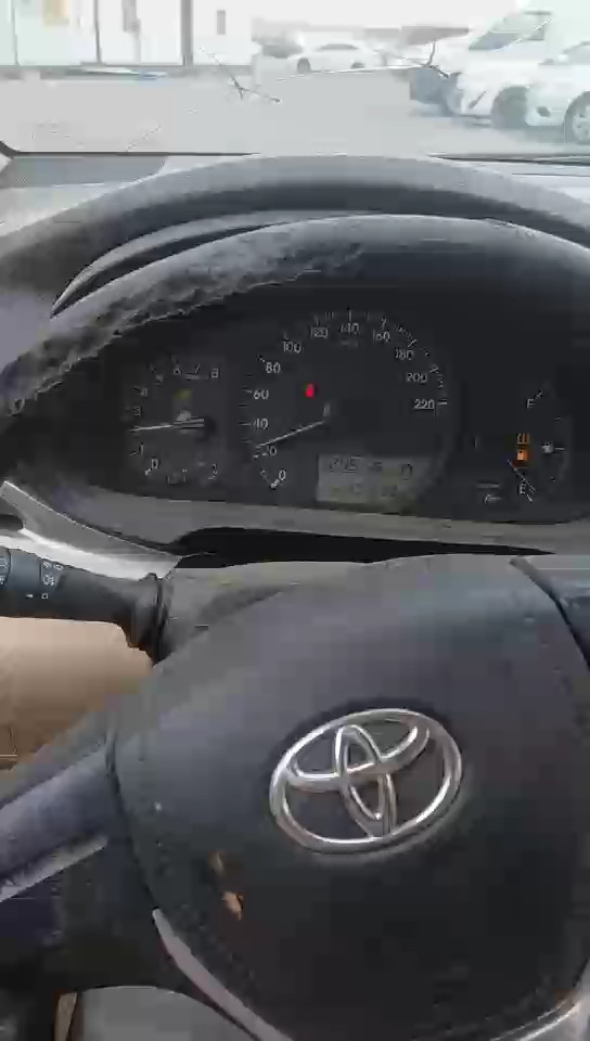Toyota Yaris Y 2020 video