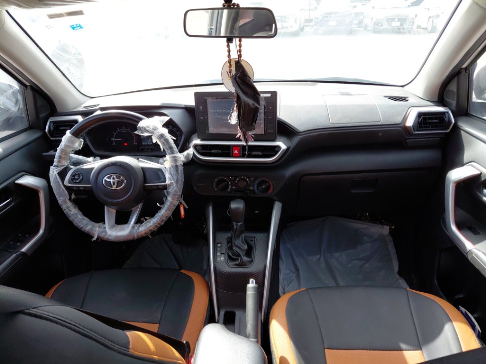 Toyota RAIZE XLE 2024 image