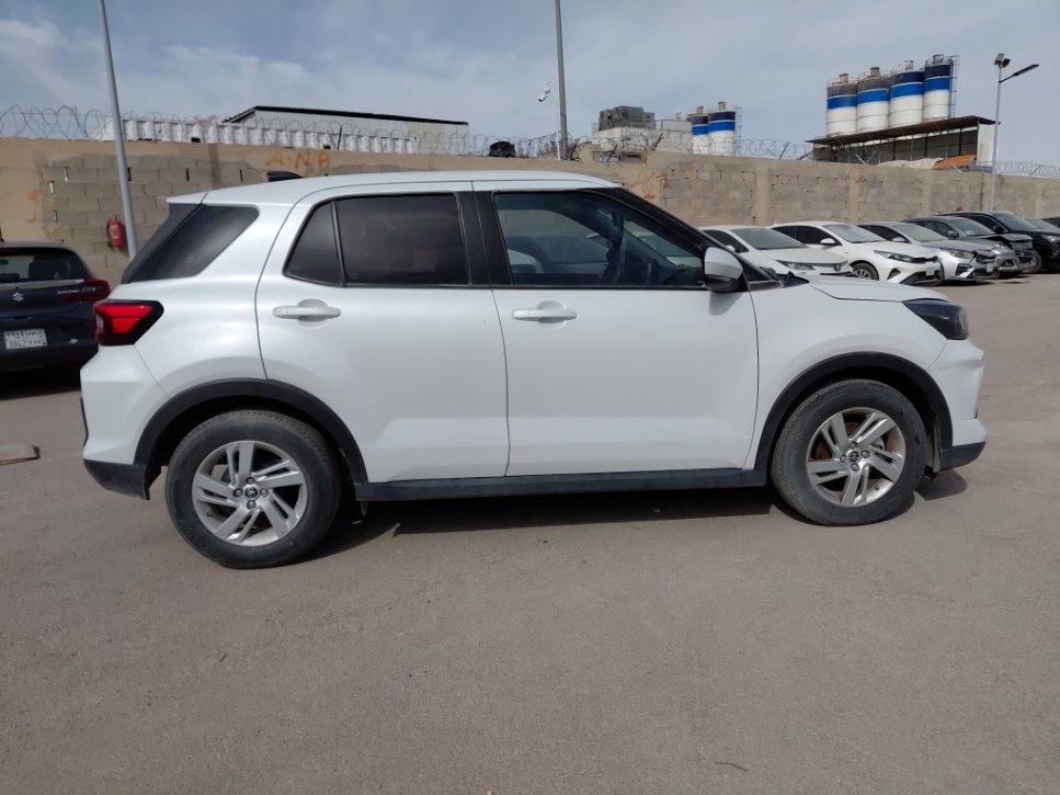 Toyota RAIZE XLE 2024 image