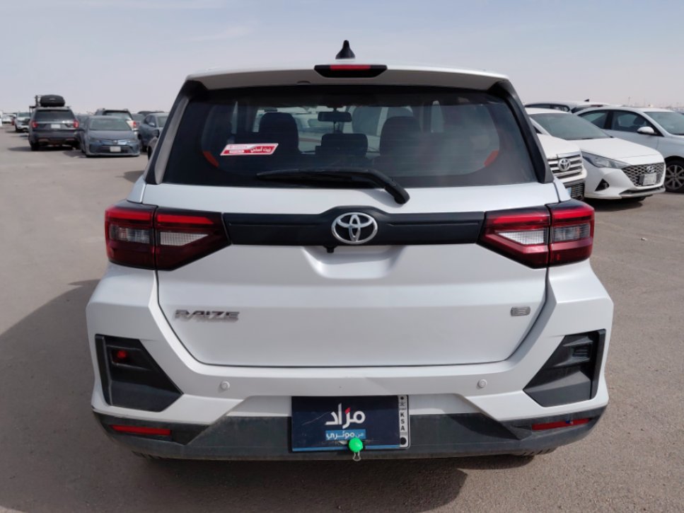 Toyota RAIZE XLE 2024 image