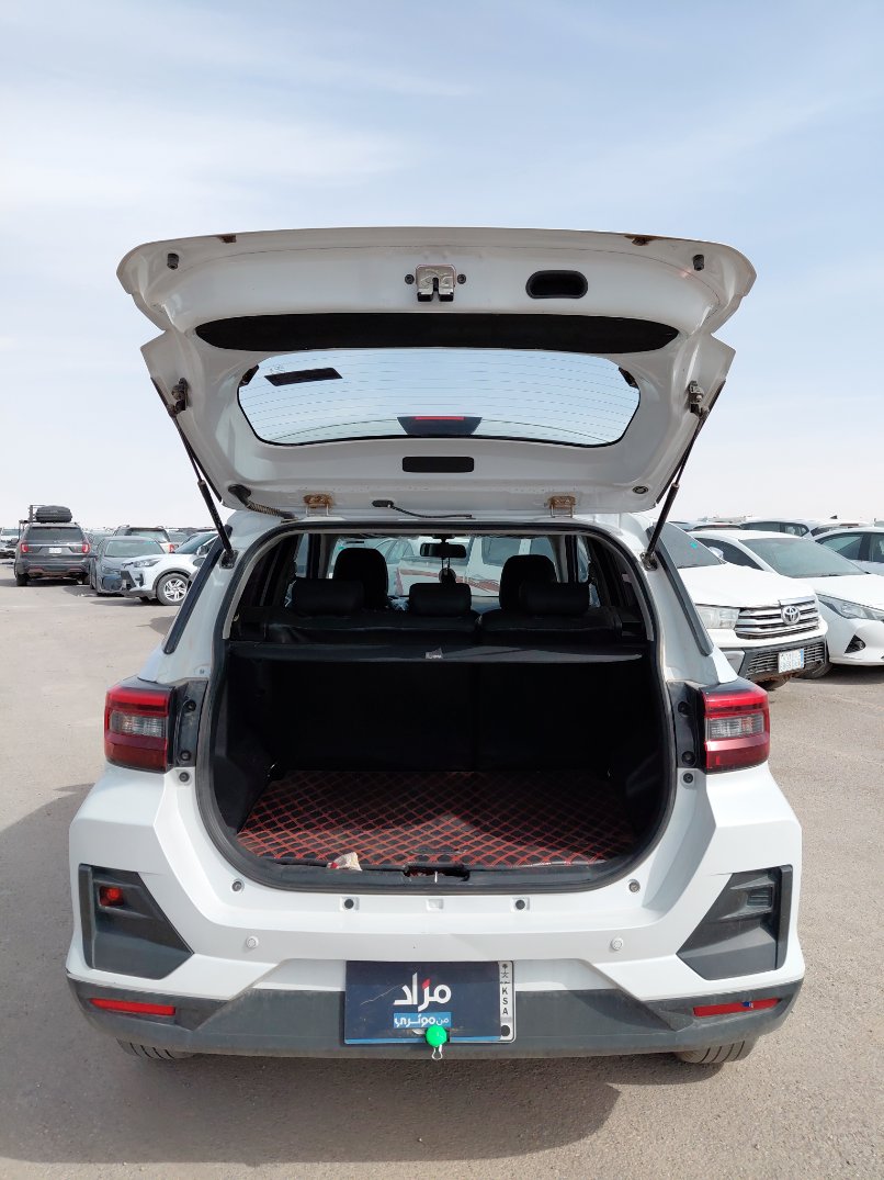 Toyota RAIZE XLE 2024 image