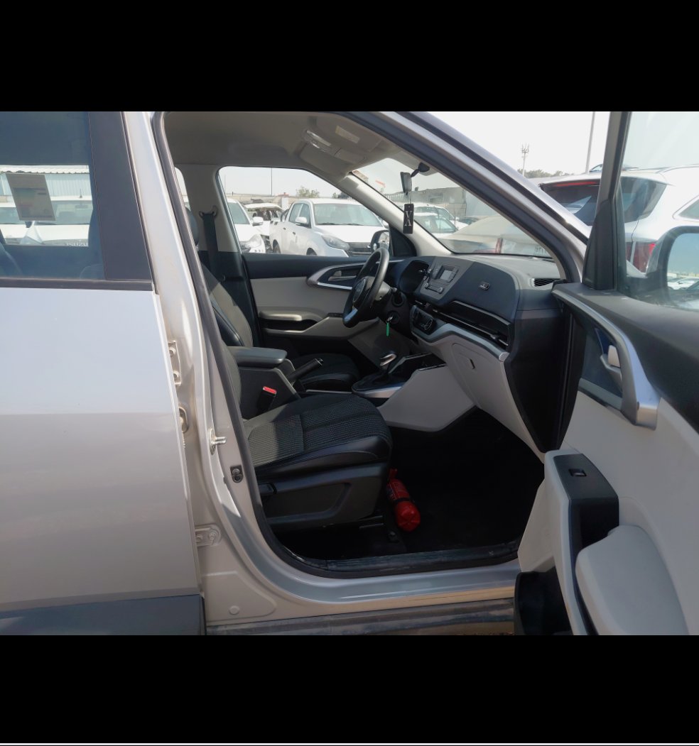 كيا كارينز LX FWD 2023 image