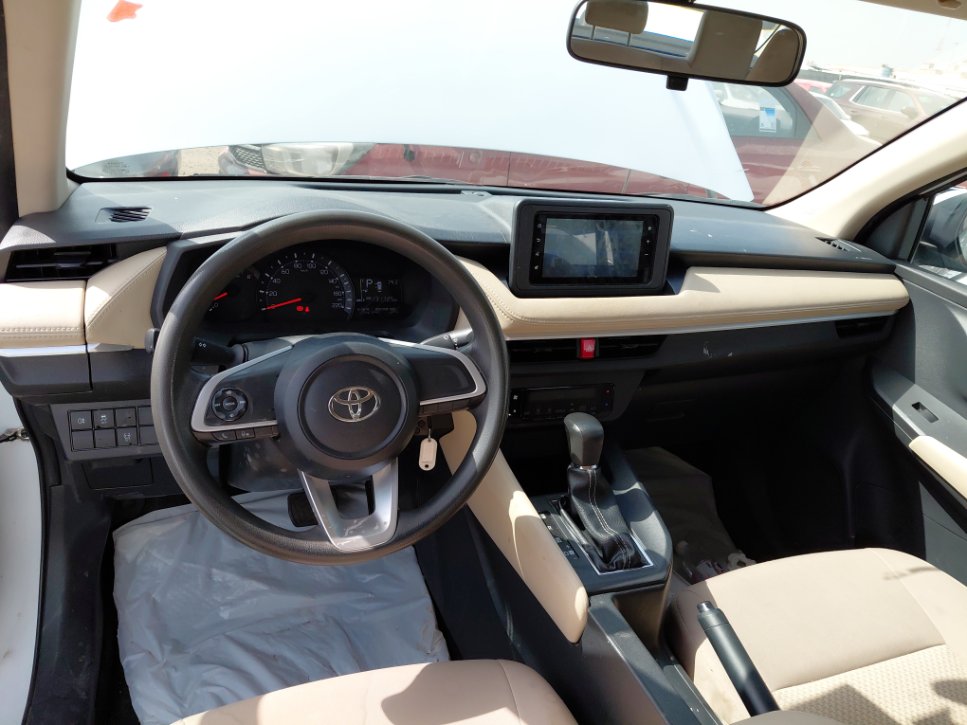 تويوتا يارس  2023 image