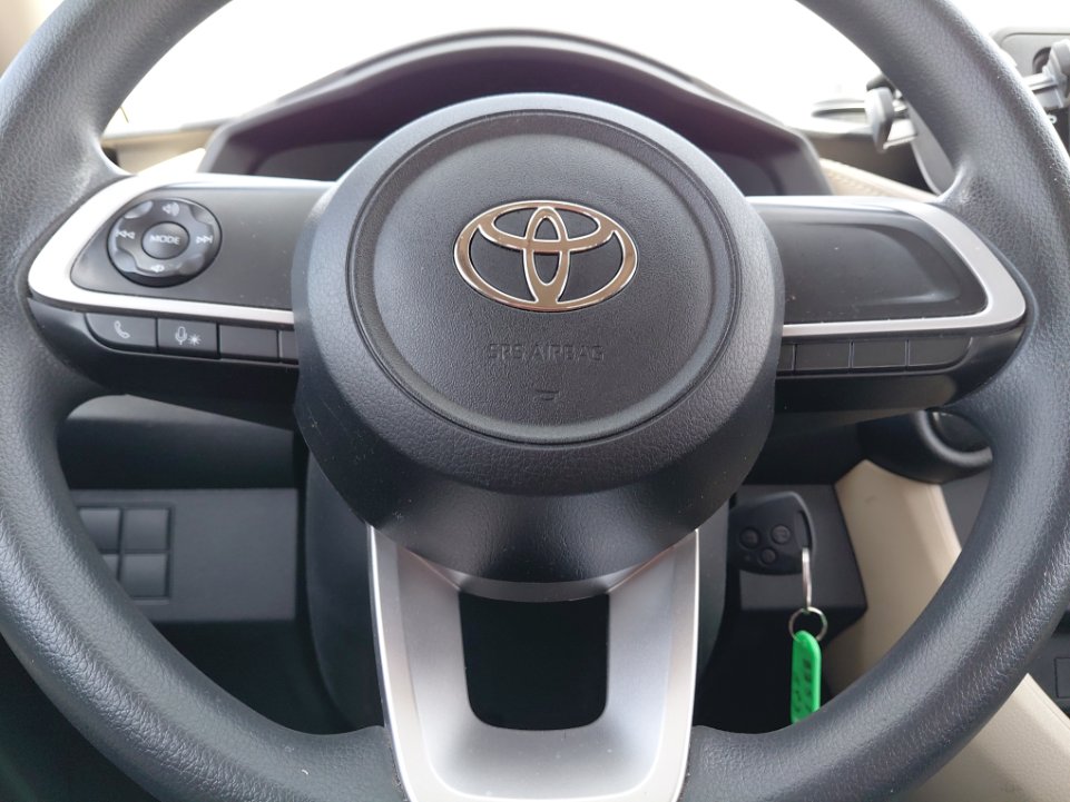 Toyota Yaris Y 2024 image