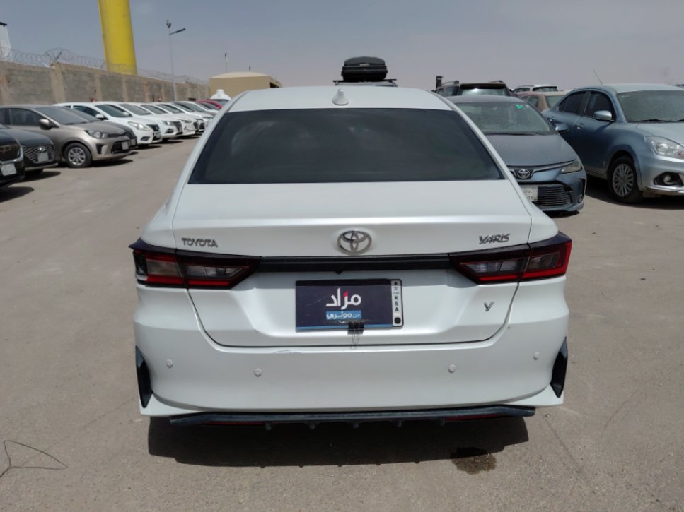 Toyota Yaris Y 2024 image