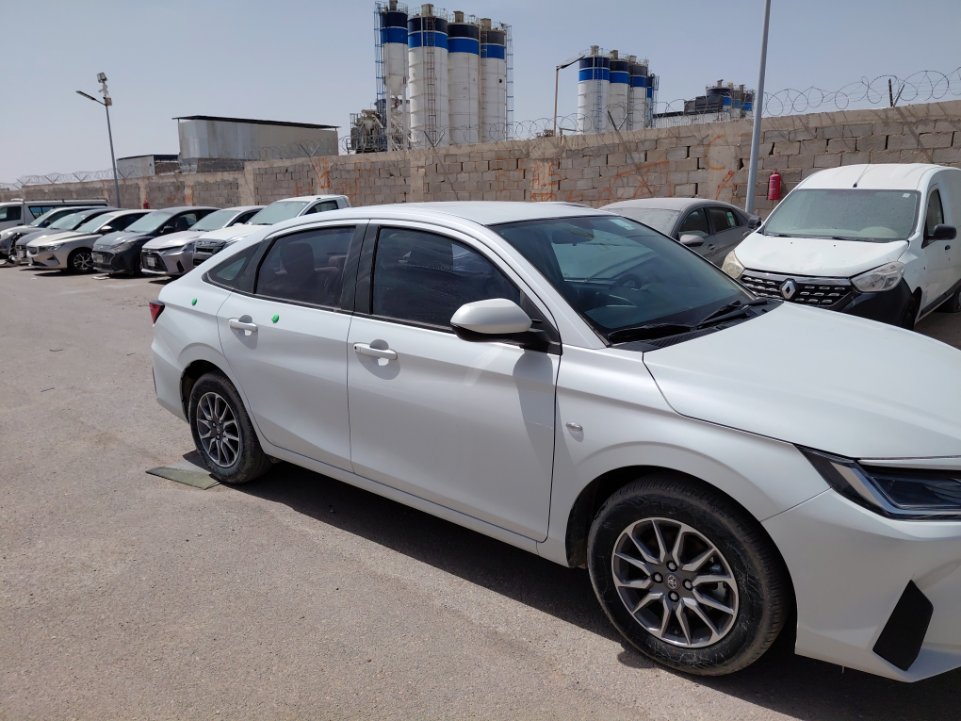 Toyota Yaris Y 2024 image