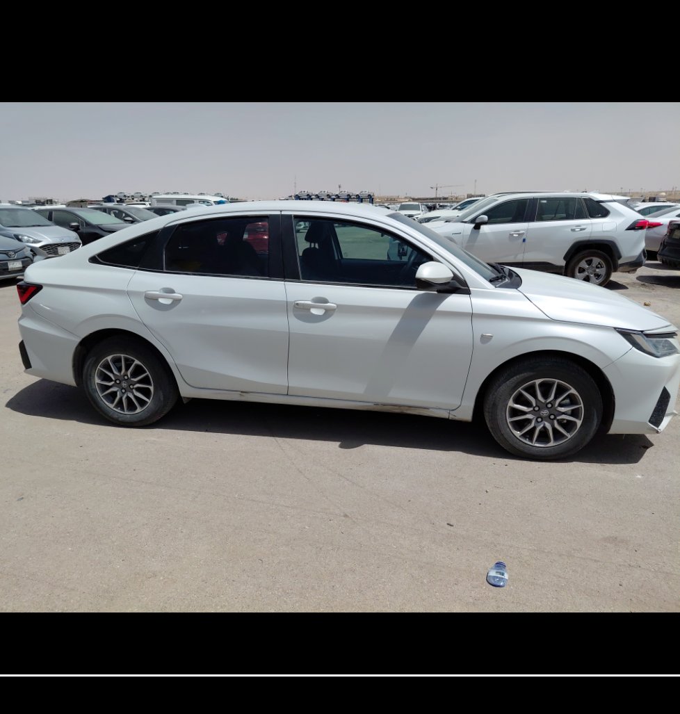 Toyota Yaris Y 2023 image