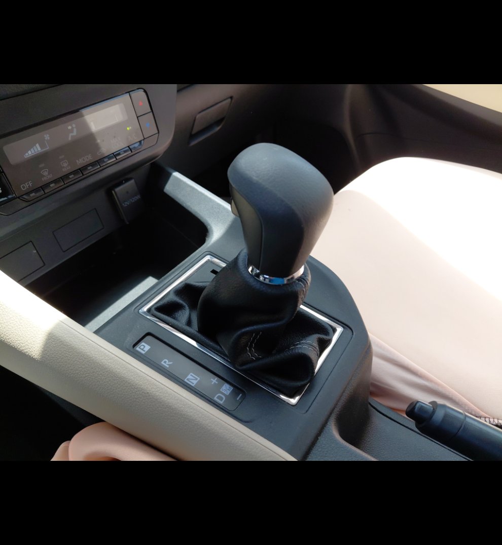 Toyota Yaris Y 2024 image