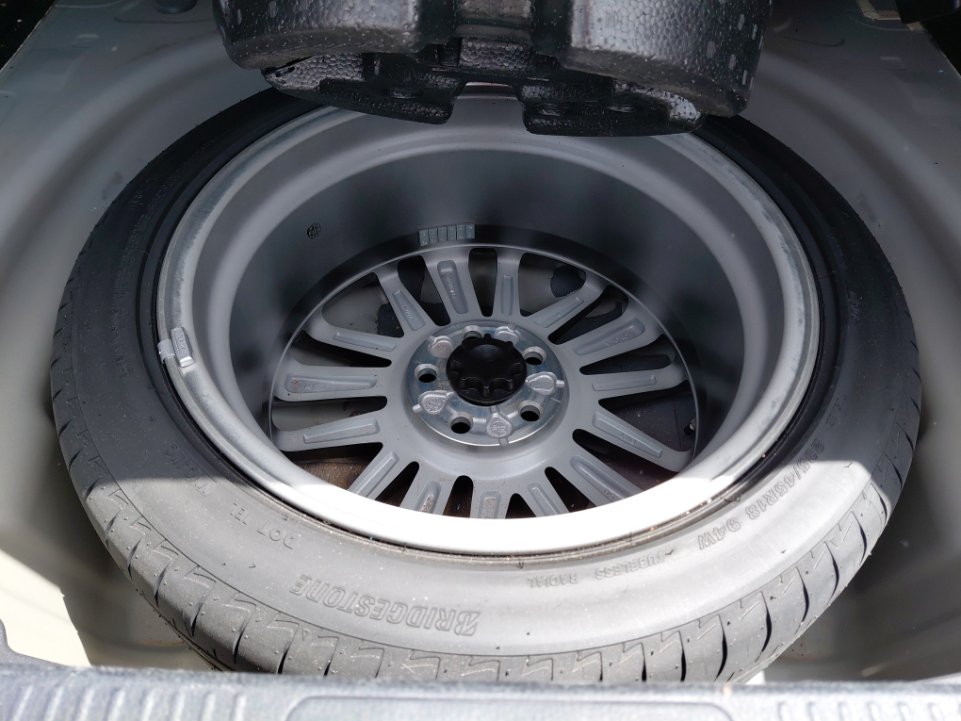 Toyota Camry GLE HEV  2024 image
