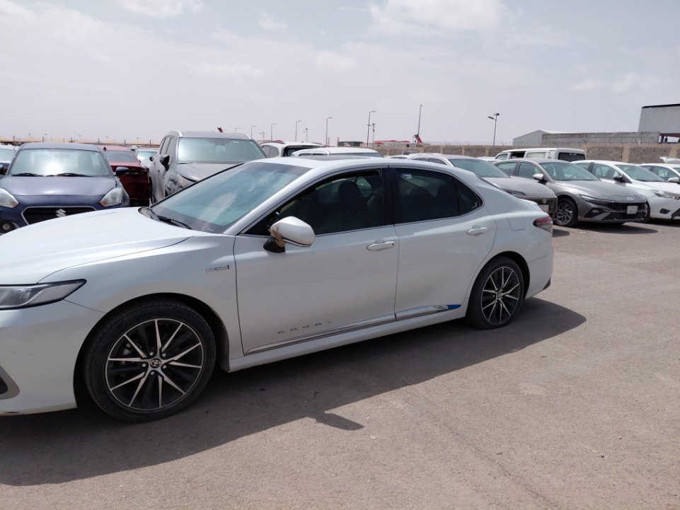 Toyota Camry GLE HEV  2024 image