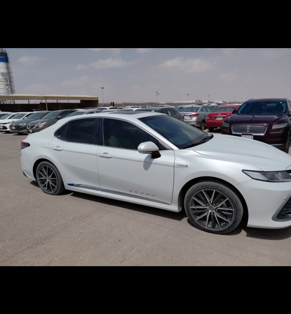 Toyota Camry GLE HEV  2024 image