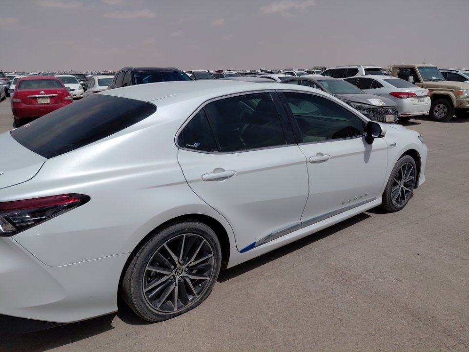 Toyota Camry GLE HEV  2024 image