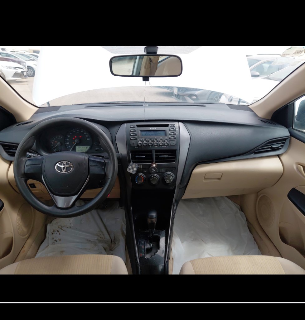 Toyota Yaris Y FLT 2021 image