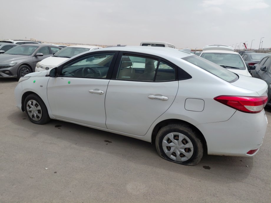 Toyota Yaris Y FLT 2021 image