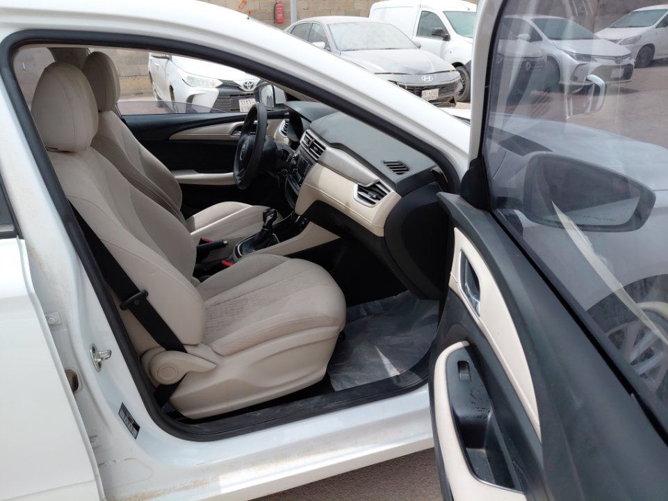 إم جي 5  2023 image