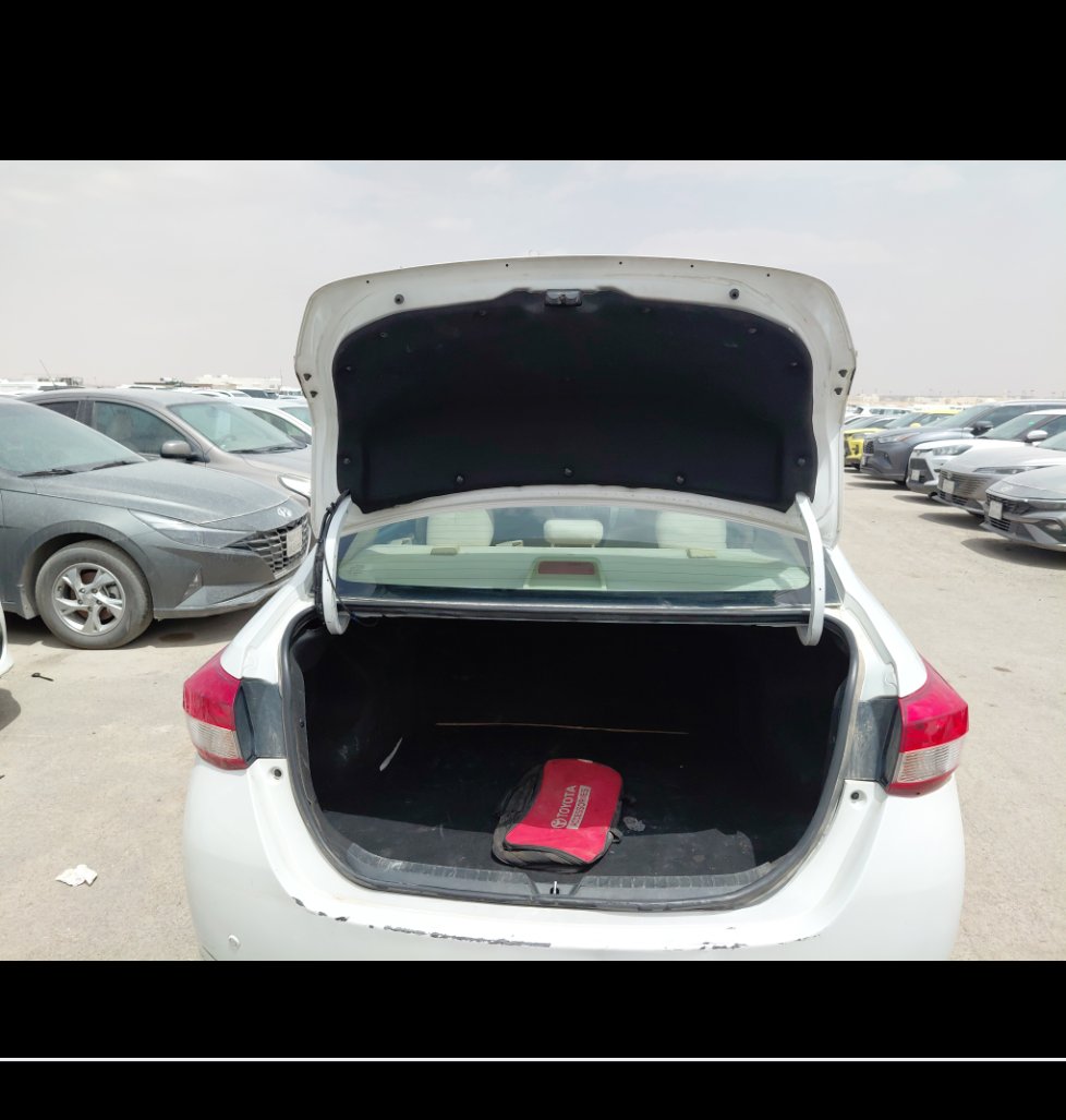 Toyota Yaris Y FLT 2021 image