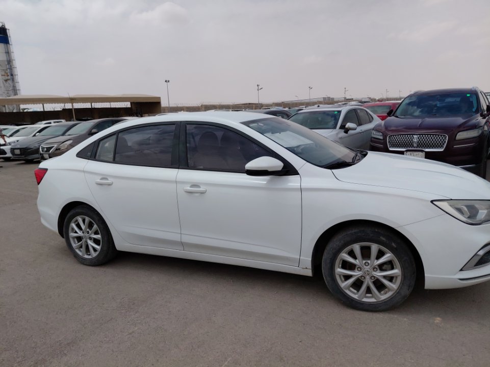 إم جي 5  2023 image