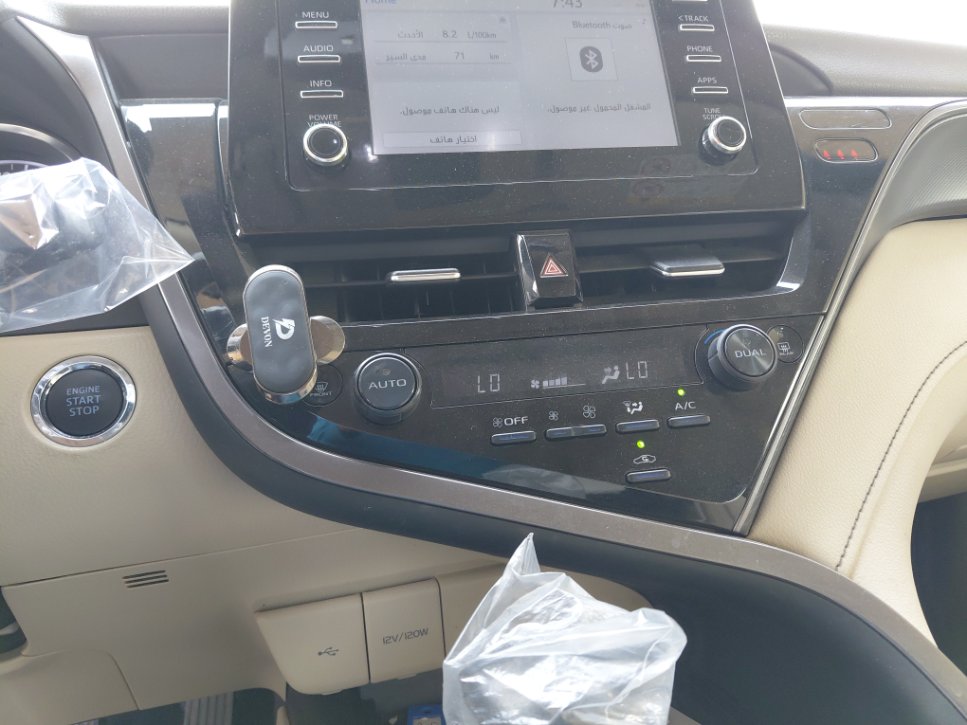 Toyota Camry GLE 2024 image