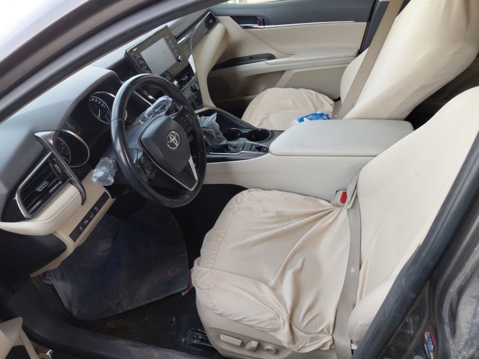 Toyota Camry GLE 2024 image