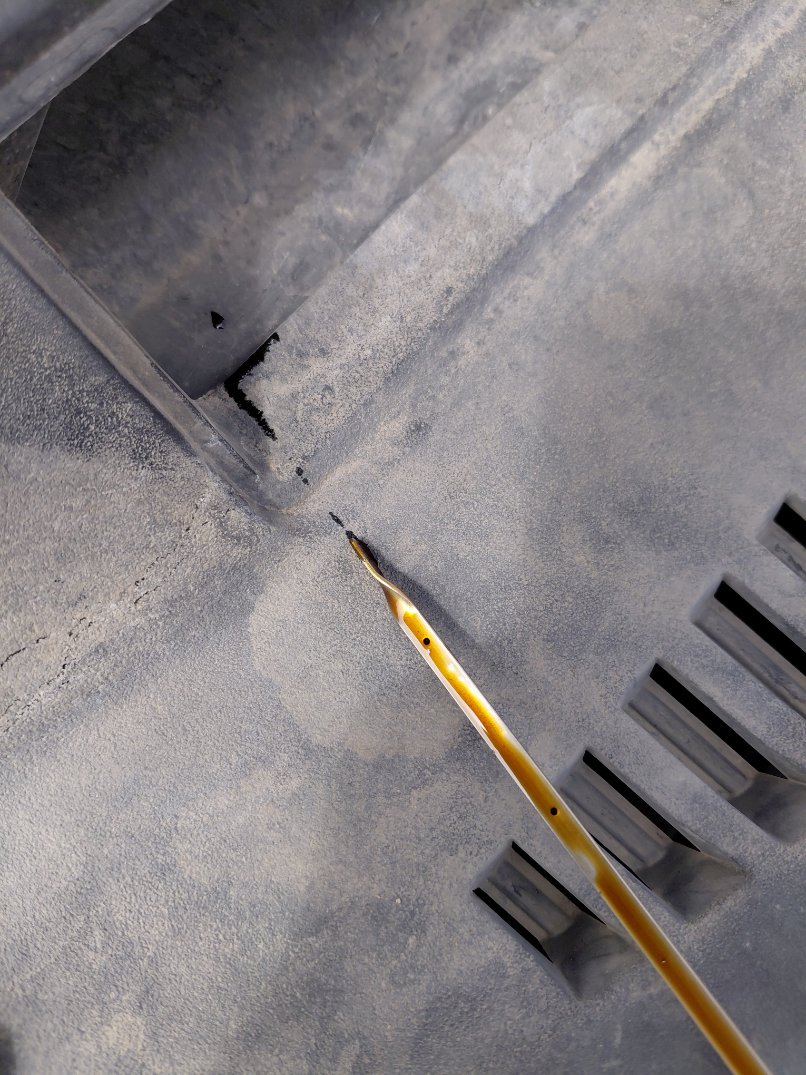 Toyota Camry GLE 2024 image