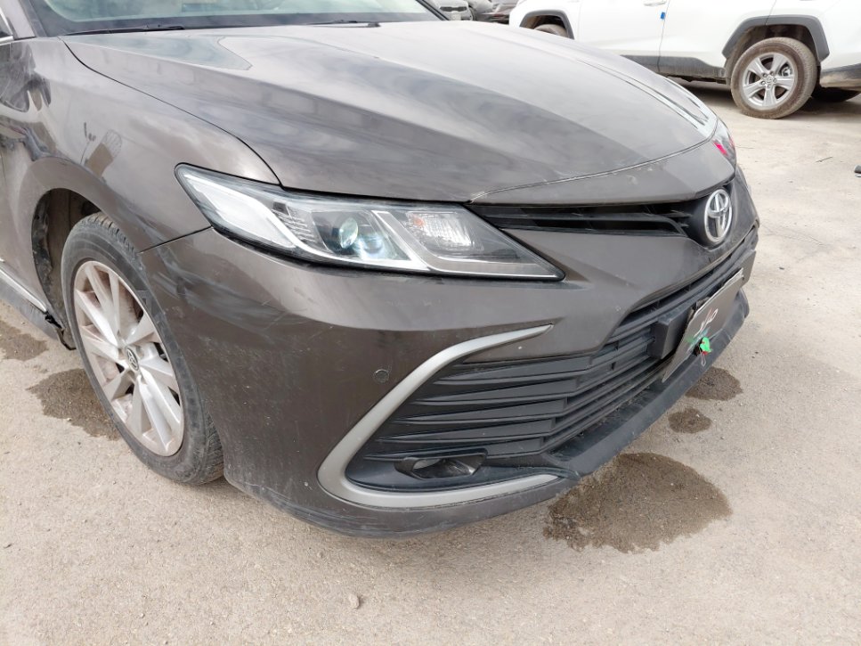 Toyota Camry GLE 2024 image