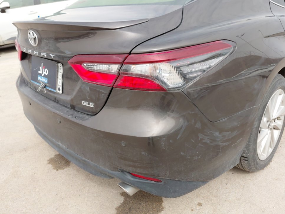 Toyota Camry GLE 2024 image