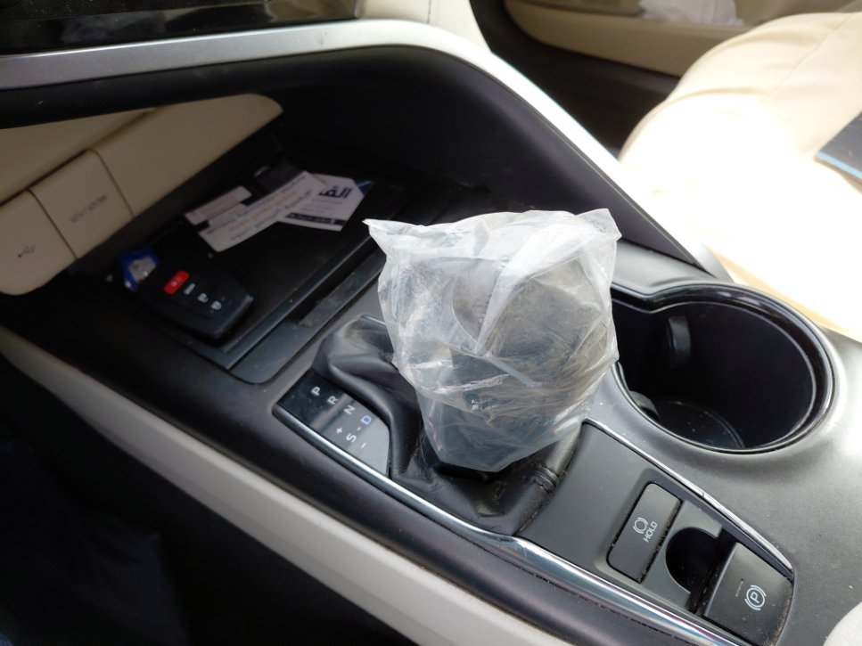 Toyota Camry GLE 2024 image