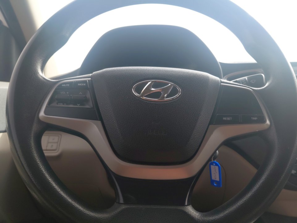 هيونداي أكسنت GL 2020 image