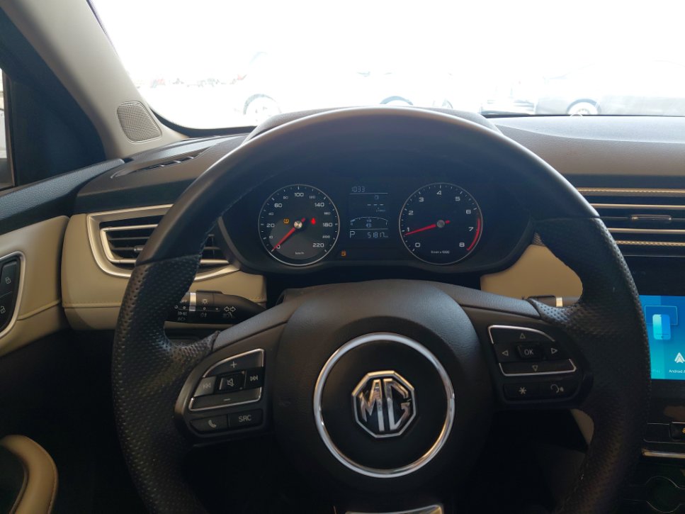MG 5 عادي  2024 image
