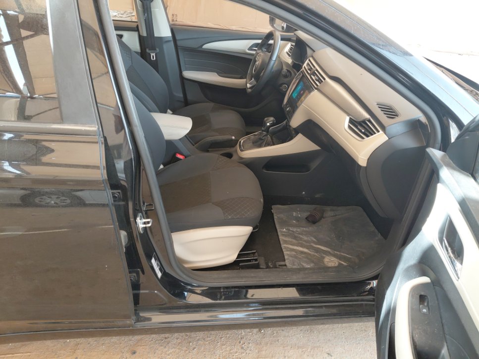 MG 5 عادي  2024 image