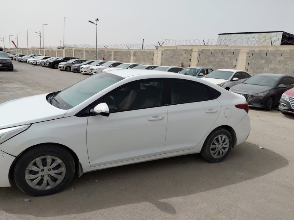 هيونداي أكسنت GL 2020 image