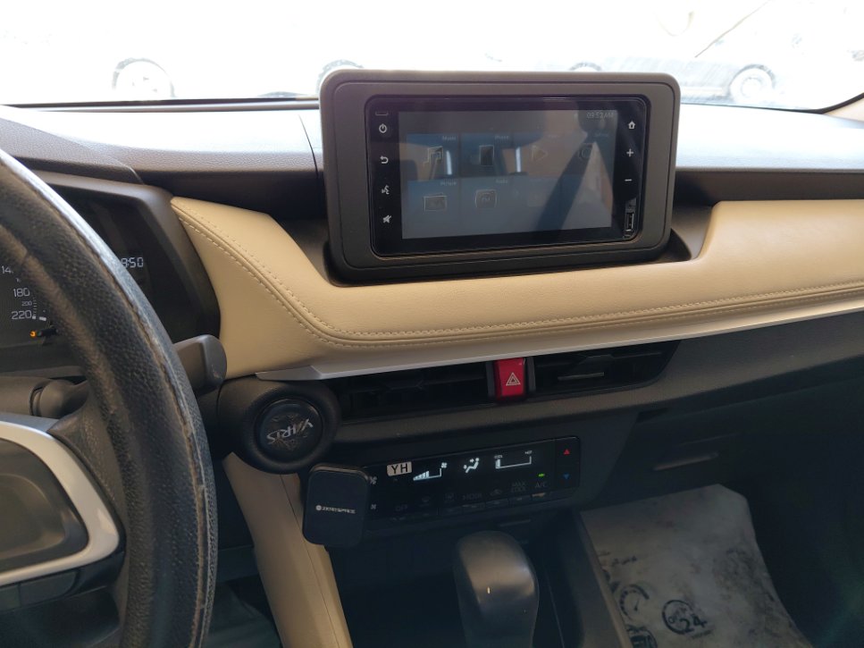 تويوتا يارس Y 2023 image