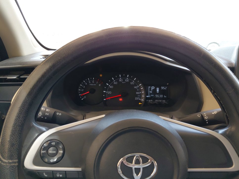 تويوتا يارس Y 2023 image