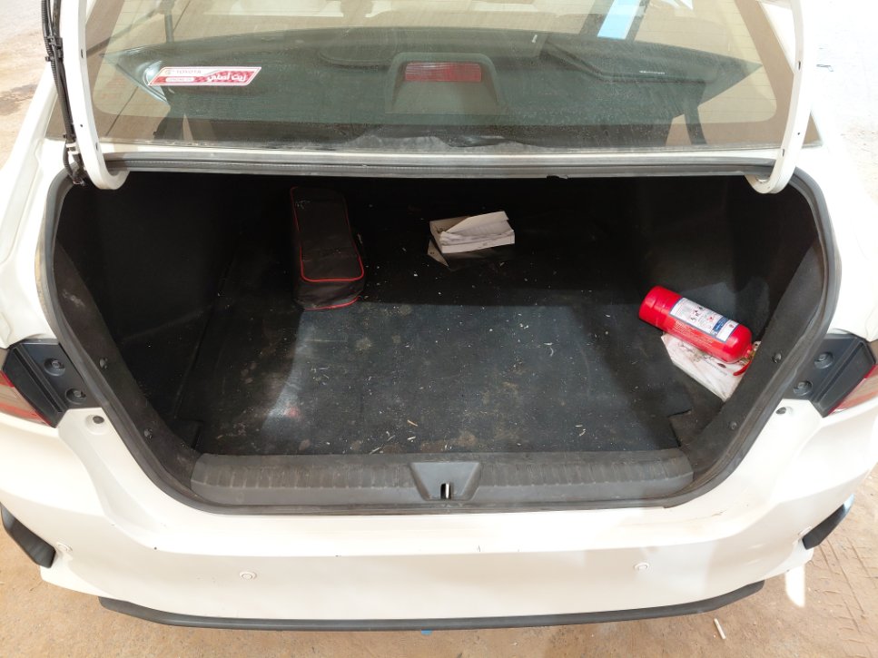 تويوتا يارس Y 2023 image