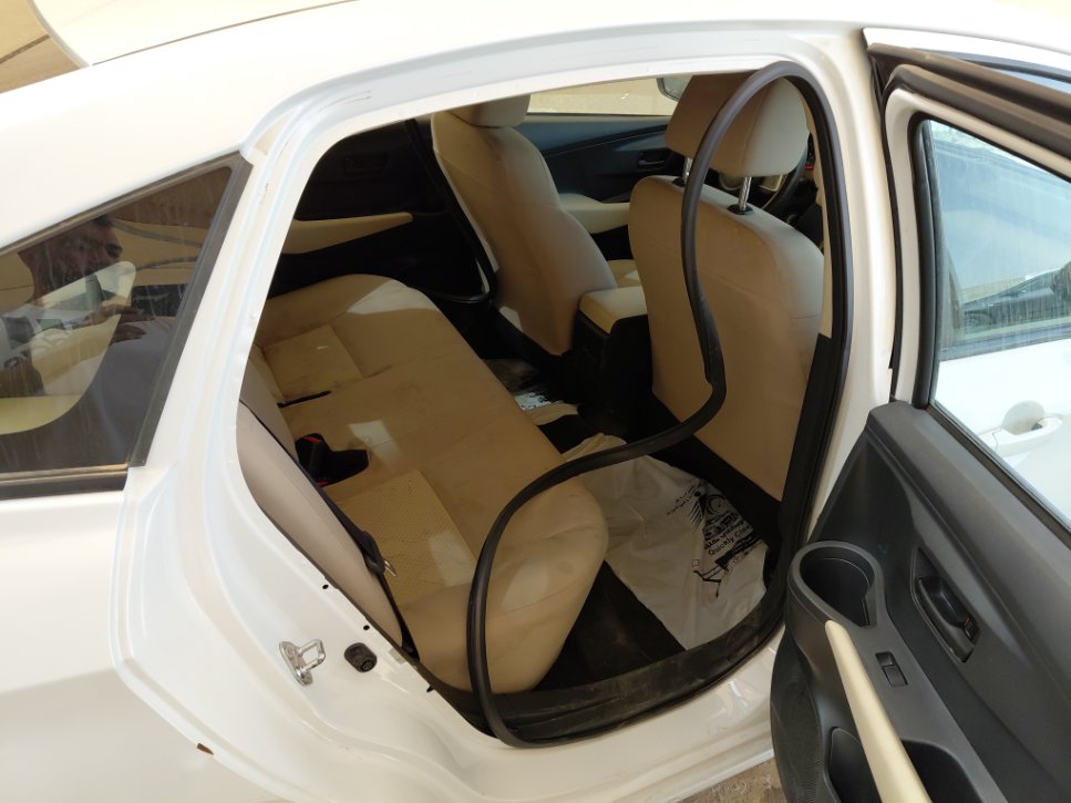 تويوتا يارس Y 2023 image