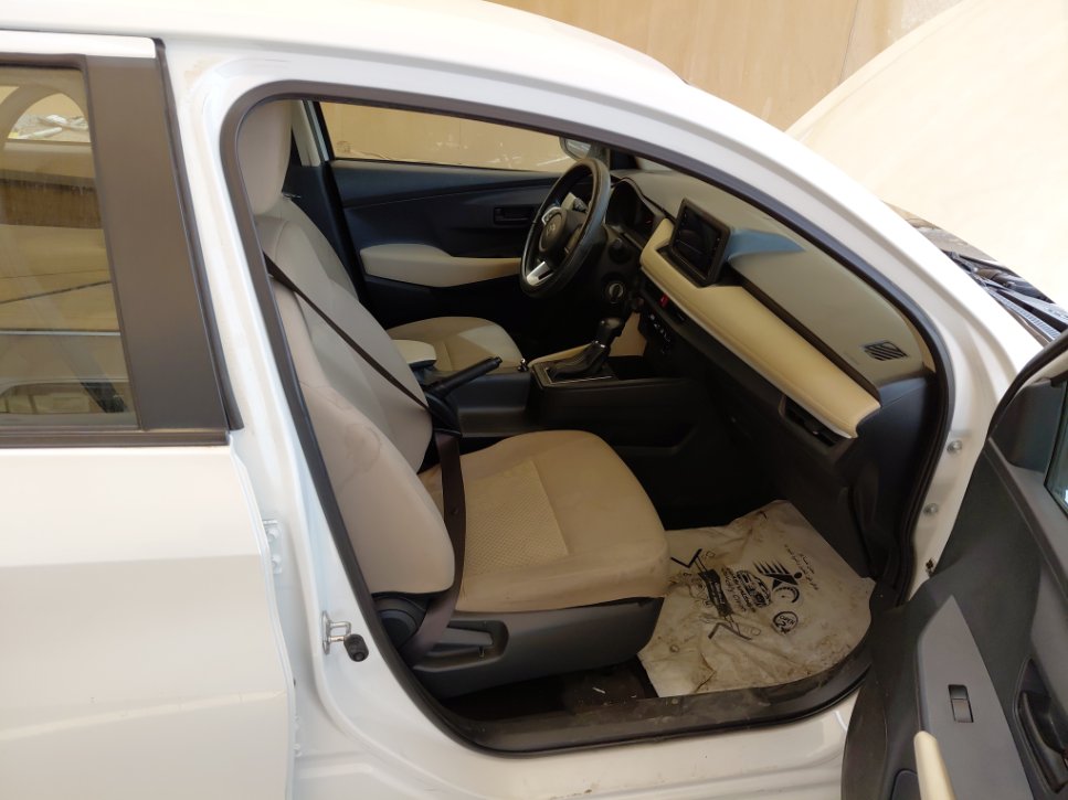 تويوتا يارس Y 2023 image