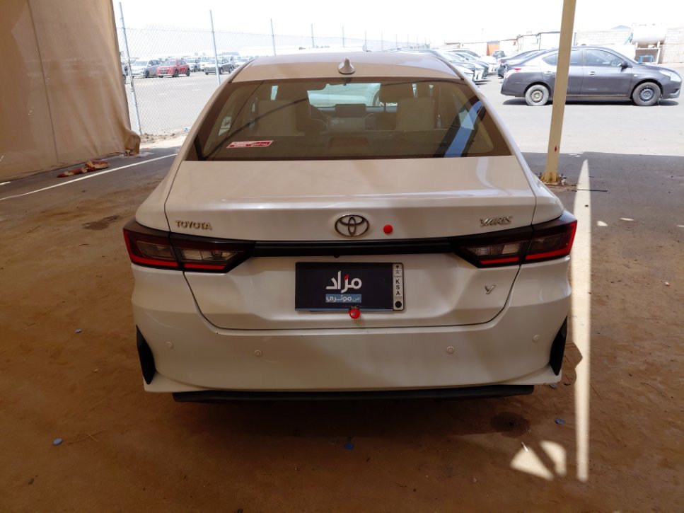 تويوتا يارس Y 2023 image