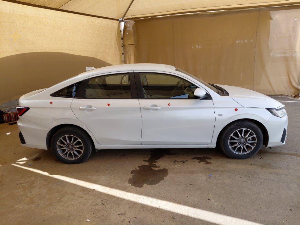 تويوتا يارس Y 2023 image