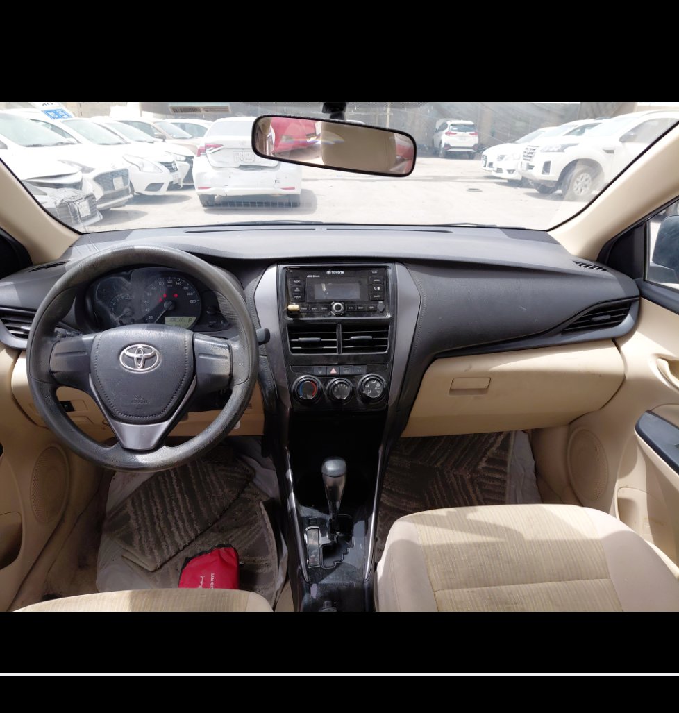 Toyota Yaris Y FLT  2021 image